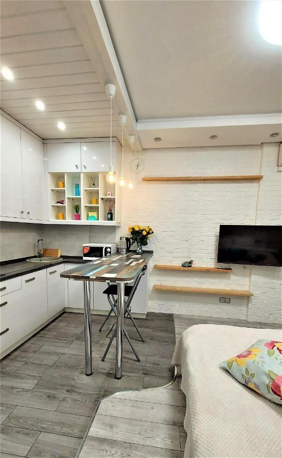 Смарт-Апартаменти На 1 Поверсі Kiev Exterior foto