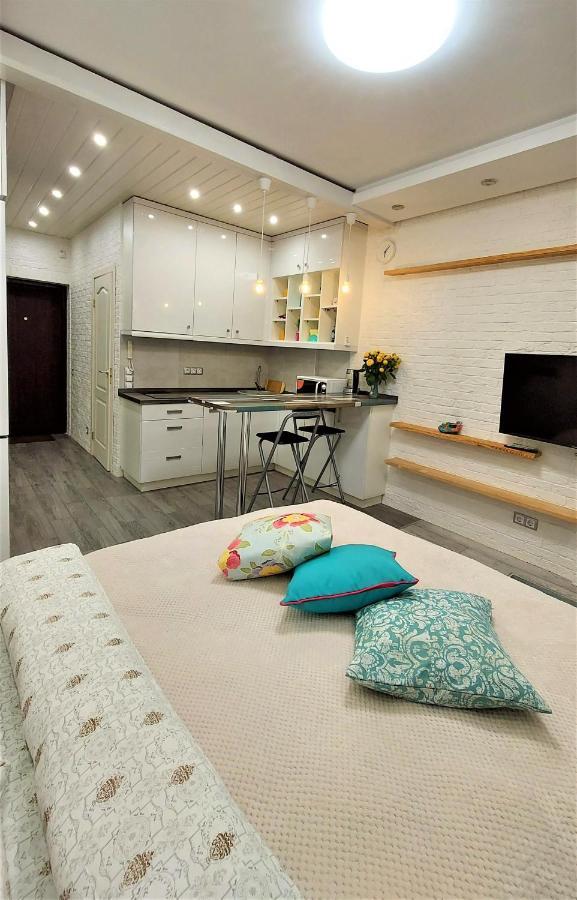 Смарт-Апартаменти На 1 Поверсі Kiev Exterior foto